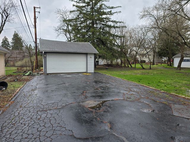 249 E Park Boulevard 1, Villa Park, IL 60181