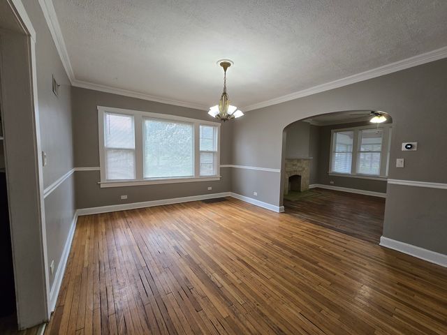 249 E Park Boulevard 1, Villa Park, IL 60181