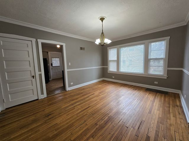 249 E Park Boulevard 1, Villa Park, IL 60181