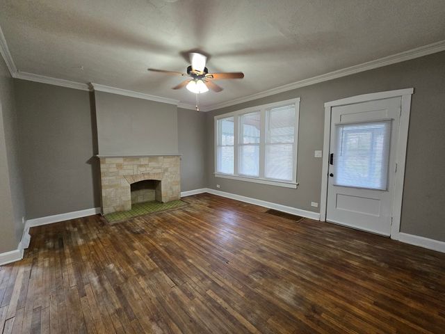 249 E Park Boulevard 1, Villa Park, IL 60181