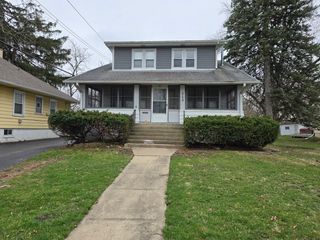 249 E Park Boulevard 1, Villa Park, IL 60181