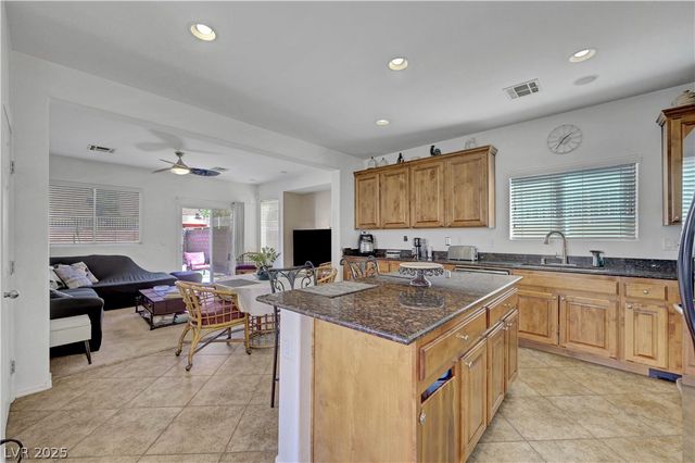 7384 Emerald Glow Street, Las Vegas, NV 89123