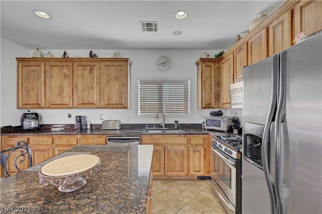 7384 Emerald Glow Street, Las Vegas, NV 89123