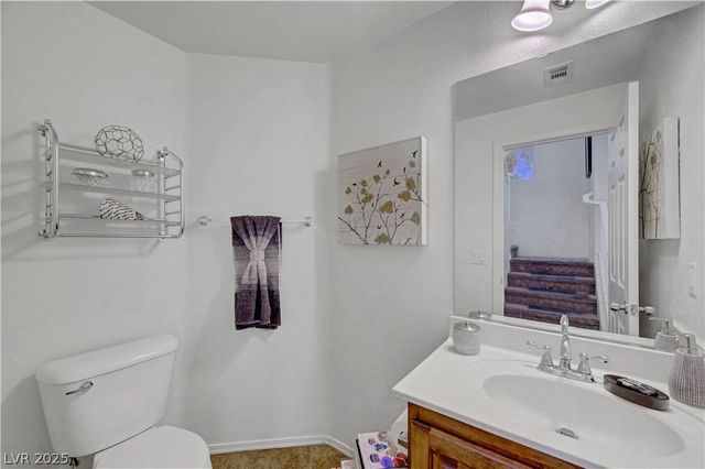 7384 Emerald Glow Street, Las Vegas, NV 89123