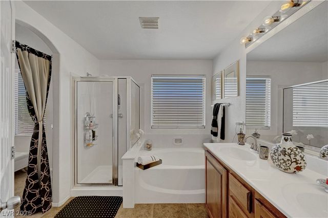 7384 Emerald Glow Street, Las Vegas, NV 89123