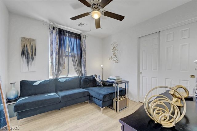 7384 Emerald Glow Street, Las Vegas, NV 89123