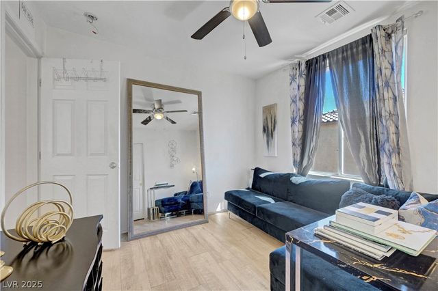 7384 Emerald Glow Street, Las Vegas, NV 89123