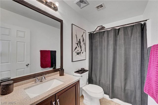 7384 Emerald Glow Street, Las Vegas, NV 89123