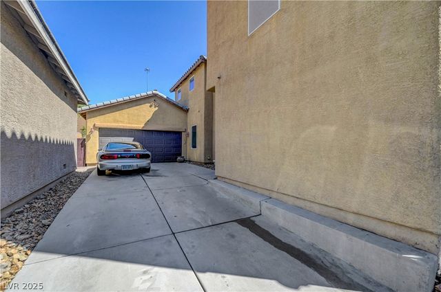 7384 Emerald Glow Street, Las Vegas, NV 89123