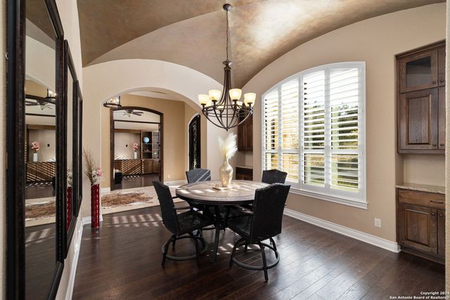 1148 Mission Way, Canyon Lake, TX 78133