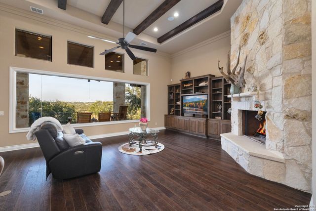 1148 Mission Way, Canyon Lake, TX 78133