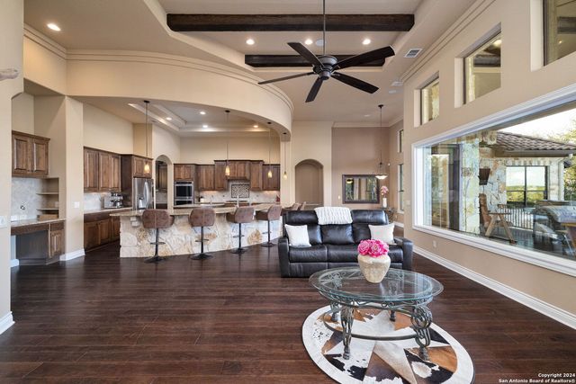 1148 Mission Way, Canyon Lake, TX 78133