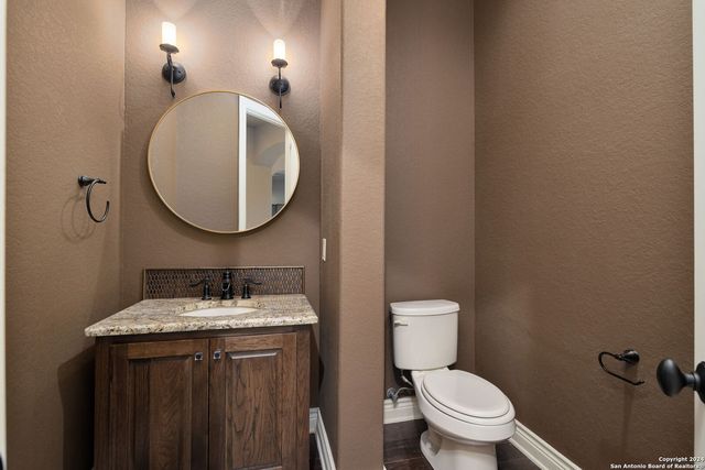 1148 Mission Way, Canyon Lake, TX 78133