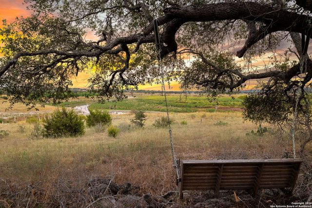1148 Mission Way, Canyon Lake, TX 78133