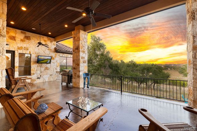 1148 Mission Way, Canyon Lake, TX 78133