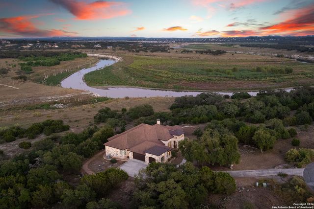 1148 Mission Way, Canyon Lake, TX 78133