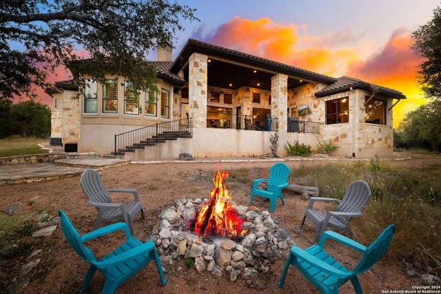1148 Mission Way, Canyon Lake, TX 78133