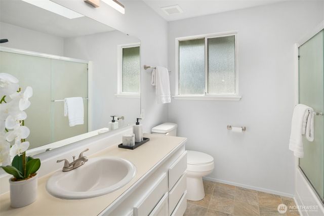 13178 Lakeridge Circle NW, Silverdale, WA 98383