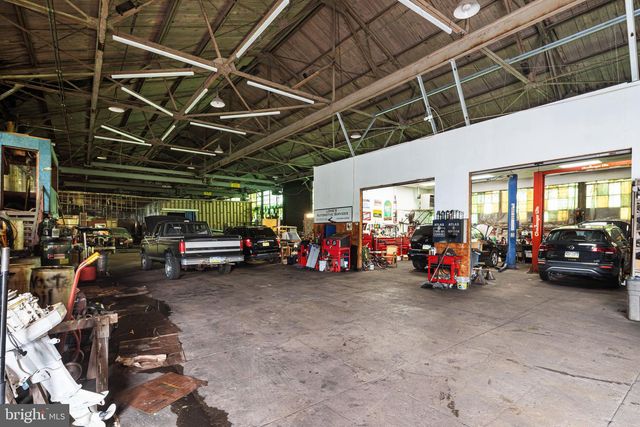 3520 INDIAN QUEEN LN, Philadelphia, PA 19129