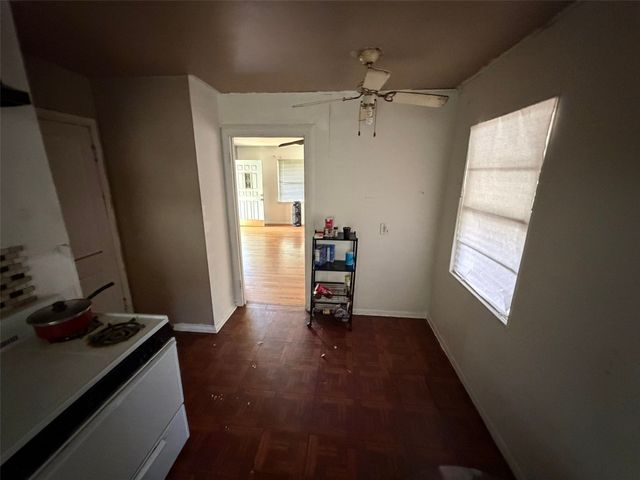 1402 Houghton Road, Dallas, TX 75217
