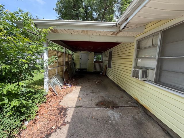 1402 Houghton Road, Dallas, TX 75217