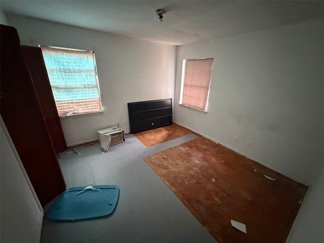 1402 Houghton Road, Dallas, TX 75217