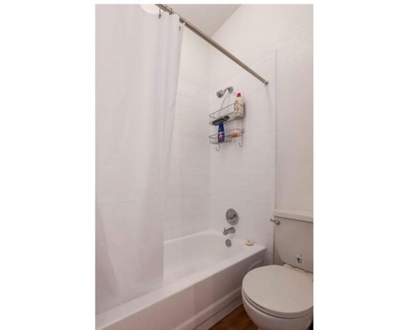 912 W 22nd ST 304, Austin, TX 78705