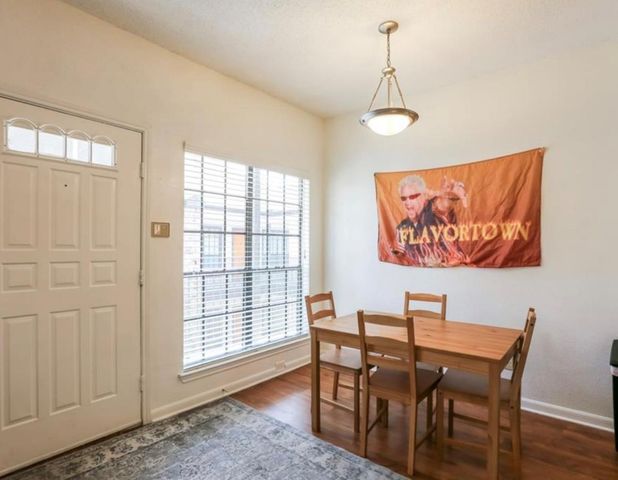 912 W 22nd ST 304, Austin, TX 78705