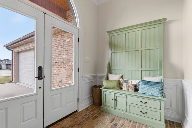 111 Kettle Ln, Houma, LA 70360