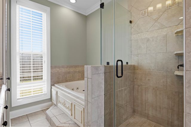 111 Kettle Ln, Houma, LA 70360