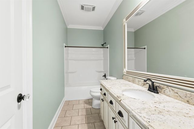 111 Kettle Ln, Houma, LA 70360