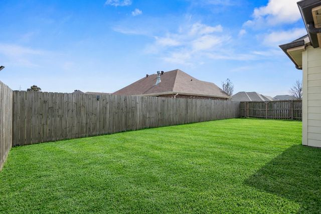 111 Kettle Ln, Houma, LA 70360