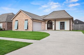 111 Kettle Ln, Houma, LA 70360