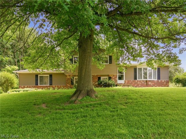 8694 Lansdale Avenue NW, North Canton, OH 44720