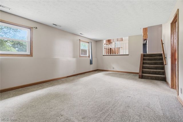 8694 Lansdale Avenue NW, North Canton, OH 44720