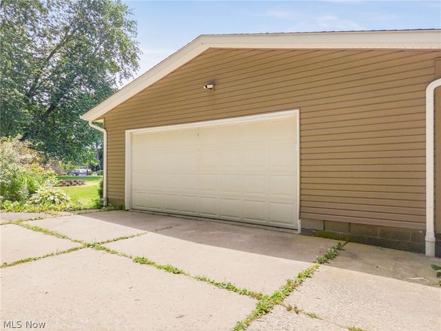 8694 Lansdale Avenue NW, North Canton, OH 44720