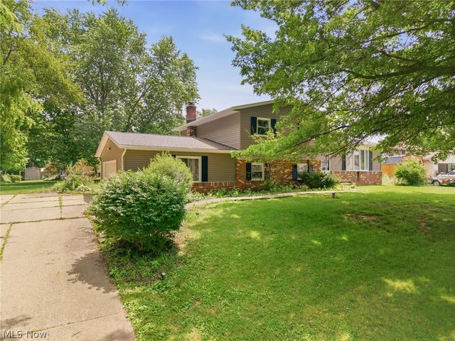 8694 Lansdale Avenue NW, North Canton, OH 44720