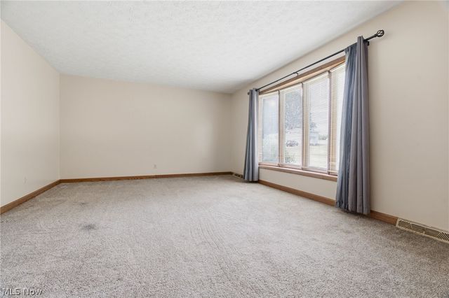 8694 Lansdale Avenue NW, North Canton, OH 44720