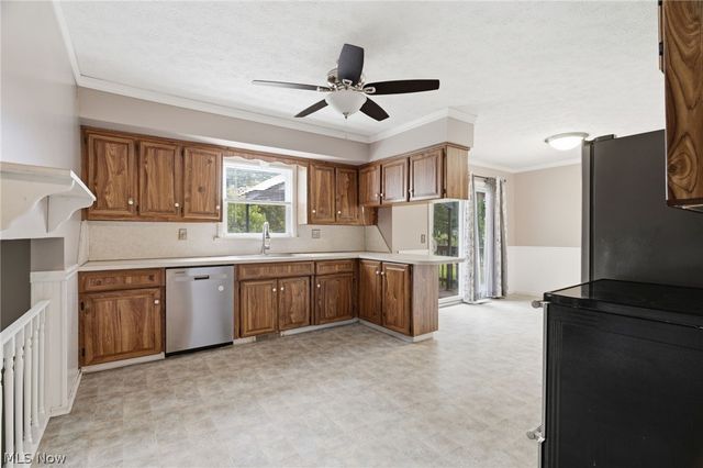 8694 Lansdale Avenue NW, North Canton, OH 44720
