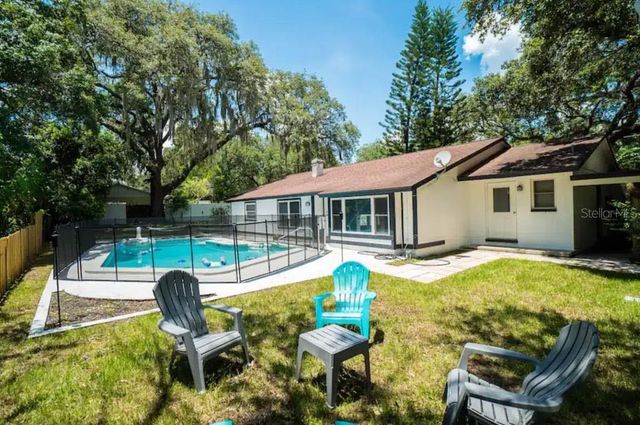 12216 NOREAST LAKE DRIVE, Tampa, FL 33612