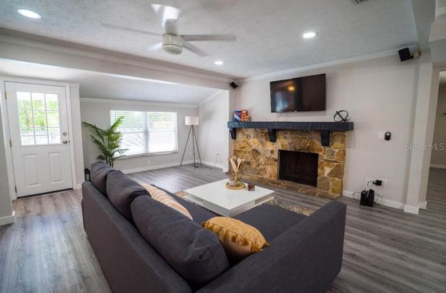 12216 NOREAST LAKE DRIVE, Tampa, FL 33612