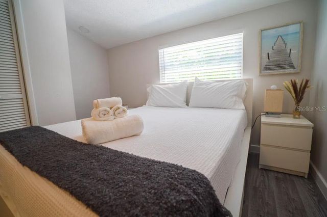 12216 NOREAST LAKE DRIVE, Tampa, FL 33612