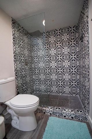 12216 NOREAST LAKE DRIVE, Tampa, FL 33612