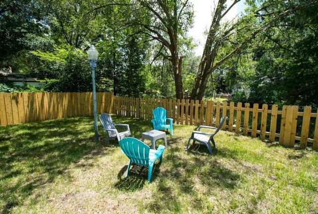 12216 NOREAST LAKE DRIVE, Tampa, FL 33612