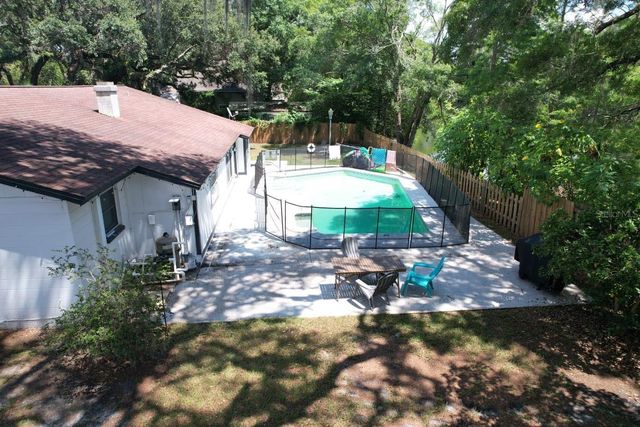 12216 NOREAST LAKE DRIVE, Tampa, FL 33612