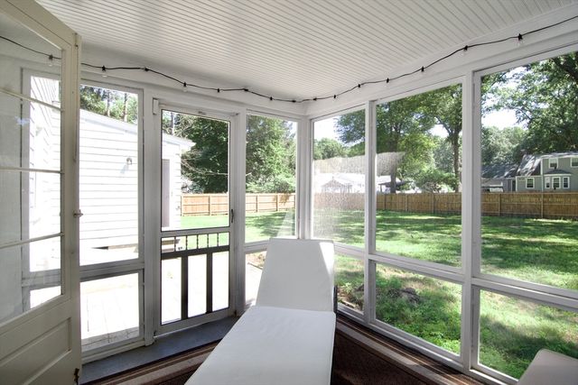 123 Whitmun Rd, Longmeadow, MA 01106