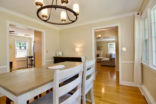 123 Whitmun Rd, Longmeadow, MA 01106