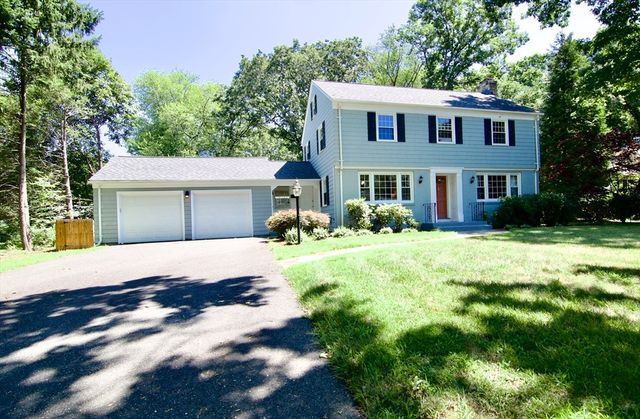 123 Whitmun Rd, Longmeadow, MA 01106