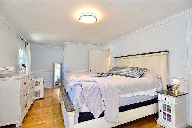 123 Whitmun Rd, Longmeadow, MA 01106