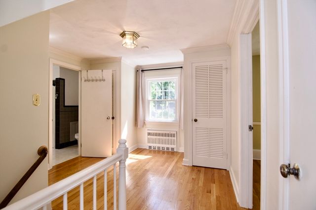 123 Whitmun Rd, Longmeadow, MA 01106
